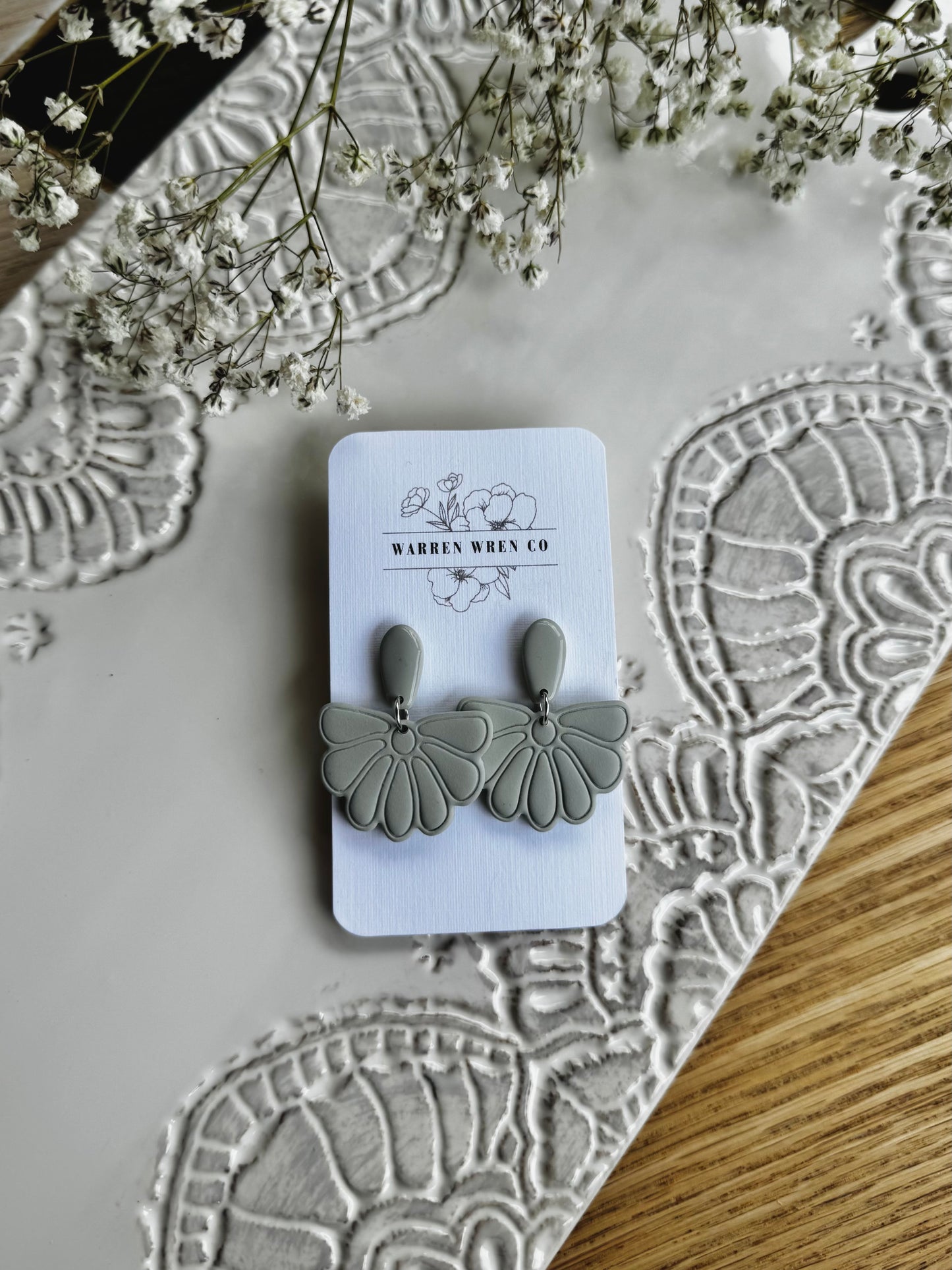Green flower dangle